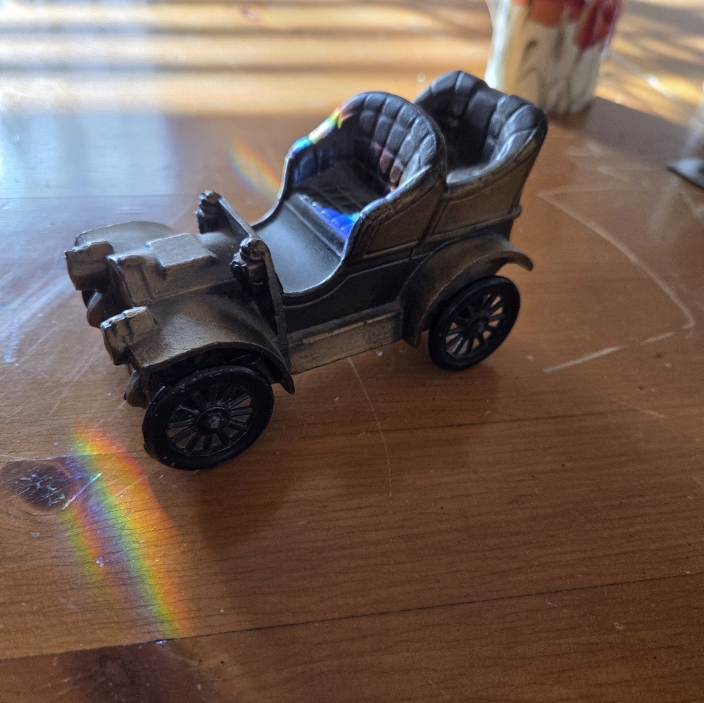 Banthrico Chicago 1996 Oldsmobile Die Cast Metal Bank